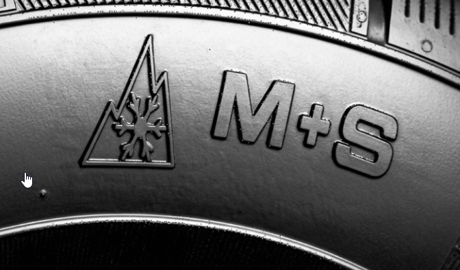 3PMSF Alpine-Symbol und M+S auf der Reifenflanke