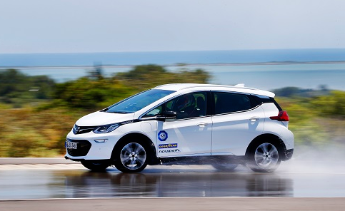Reichweite E Auto Reifen