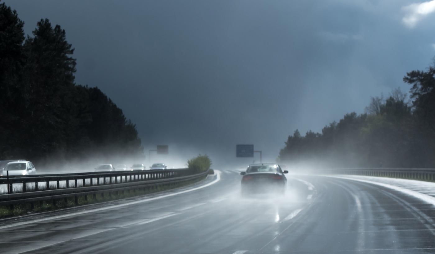 Aquaplaning Reifen Nasshaftung